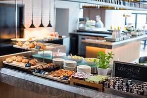 Crowne Plaza Gerrards Cross by IHG