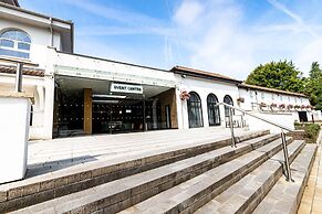 Crowne Plaza Gerrards Cross by IHG