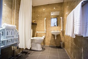 Crowne Plaza Gerrards Cross by IHG