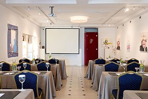 St. George Lycabettus Lifestyle Hotel