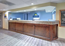 Days Inn by Wyndham Greenville MS