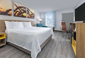 Days Inn by Wyndham Greenville MS
