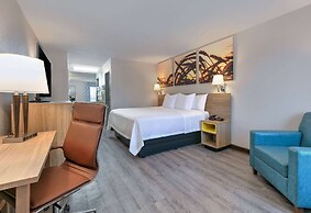 Days Inn by Wyndham Greenville MS