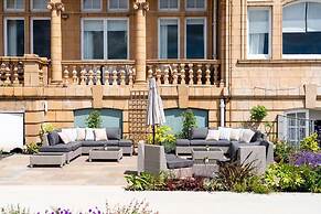 The Queens Hotel