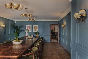 The Queens Hotel