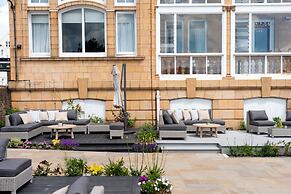 The Queens Hotel