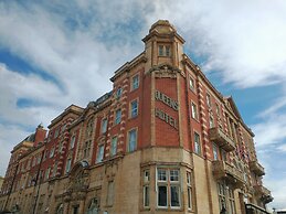 The Queens Hotel