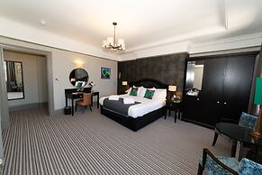 The Queens Hotel