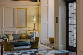 The Queens Hotel
