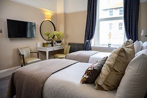 The Queens Hotel