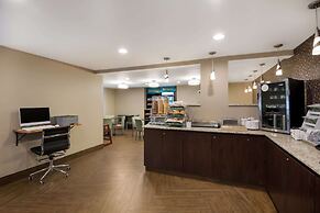 Clarion Pointe Downtown