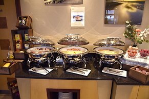 Holiday Inn Calais by IHG