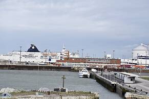 Holiday Inn Calais by IHG
