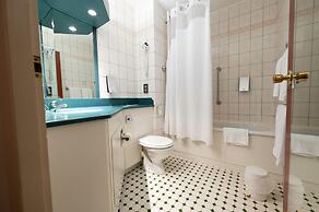 Holiday Inn Calais by IHG