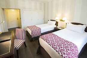 Claridge Hotel