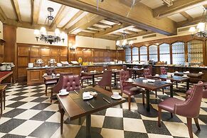 Claridge Hotel