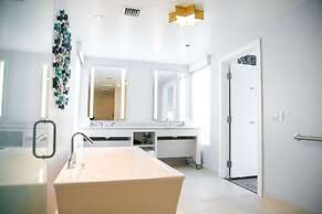 Hawks Cay Resort