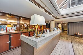 Bedford Regency Hotel, Trademark Collection by Wyndham