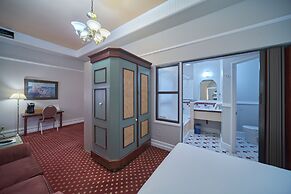 Bedford Regency Hotel, Trademark Collection by Wyndham