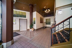 Bedford Regency Hotel, Trademark Collection by Wyndham