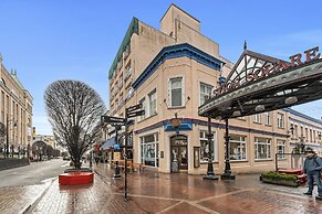 Bedford Regency Hotel, Trademark Collection by Wyndham