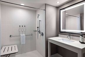 Wyndham Grand Fallsview Hotel