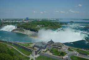Wyndham Grand Fallsview Hotel