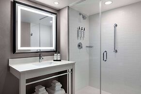 Wyndham Grand Fallsview Hotel
