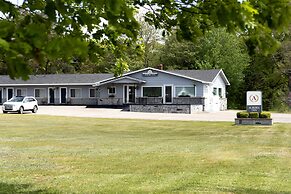Aurora Inn