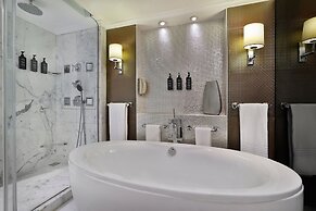 Sheraton Dubai Creek Hotel & Towers