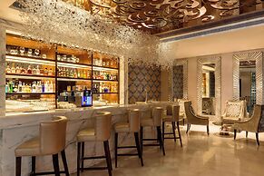 Sheraton Dubai Creek Hotel & Towers