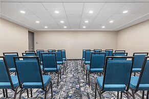 Hampton Inn & Suites by Hilton Toronto Downtown