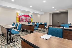 Hampton Inn & Suites by Hilton Toronto Downtown