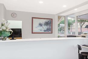 Howard Johnson by Wyndham Vero Beach / Downtown