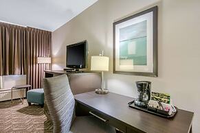 Clarion Hotel