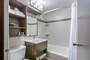 Clarion Hotel