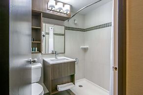 Clarion Hotel