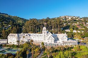 Claremont Resort & Club