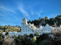 Claremont Resort & Club