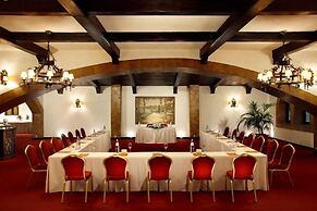 Royal Olympic Hotel