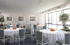 Royal Olympic Hotel