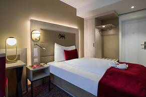 St Gotthard Hotel