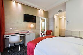 St Gotthard Hotel