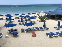 Negril Tree House Resort