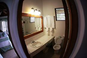 Negril Tree House Resort