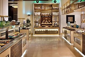 Beach Rotana