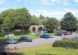 Shillingford Bridge Hotel
