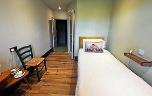 Shillingford Bridge Hotel