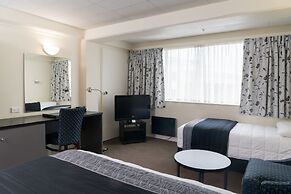 West Plaza Hotel