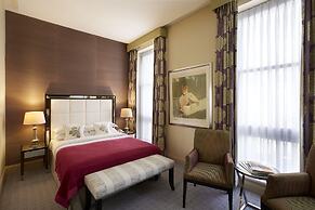 The Mandeville Hotel